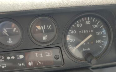 Land-Rover-Defender-1994-SUV-7