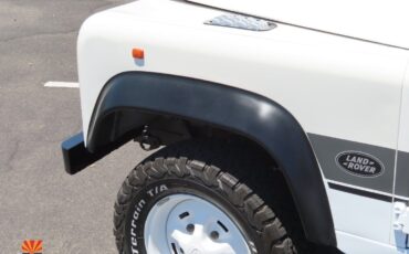 Land-Rover-Defender-1995-SUV-10