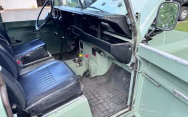 Land-Rover-LR3-1981-SUV-12