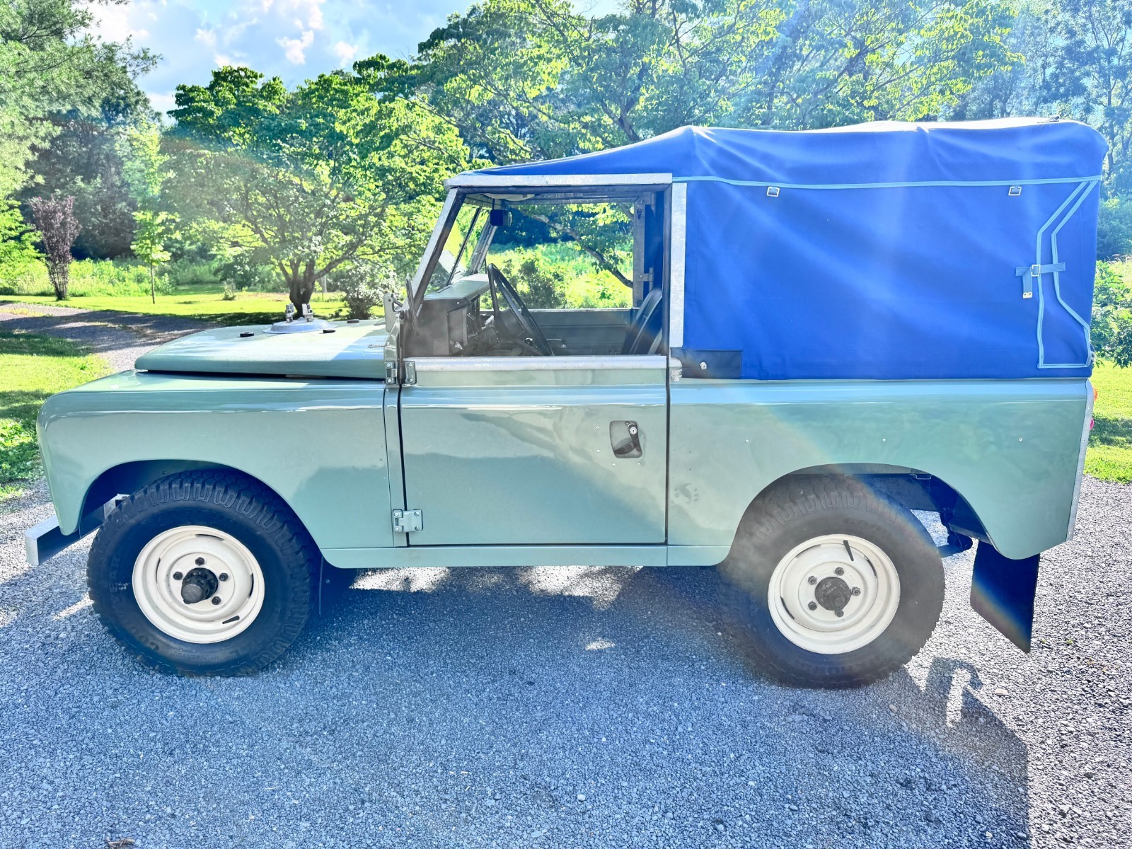 Land-Rover-LR3-1981-SUV-6
