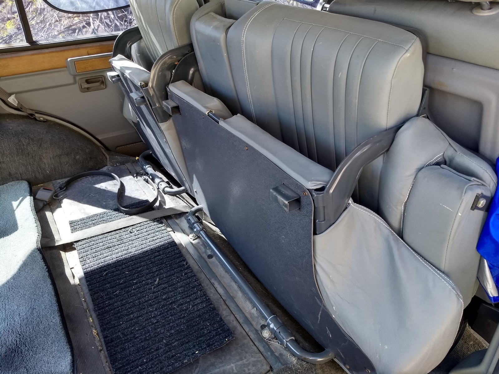 Land-Rover-Range-Rover-1987-13
