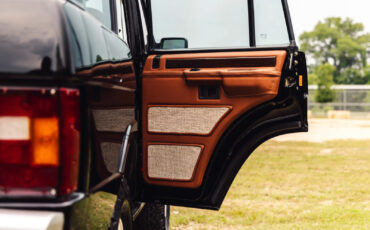 Land-Rover-Range-Rover-1992-SUV-11