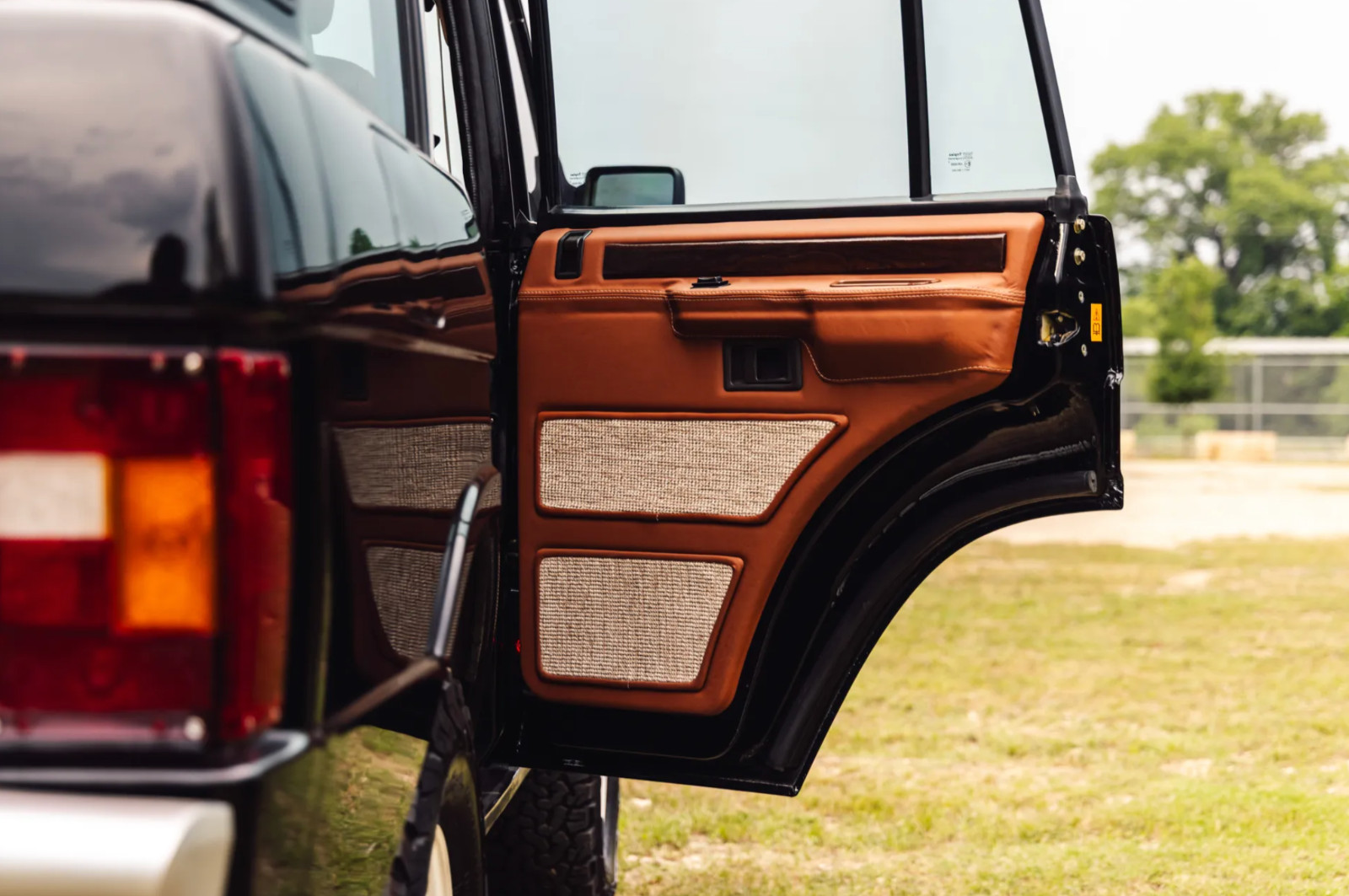 Land-Rover-Range-Rover-1992-SUV-11