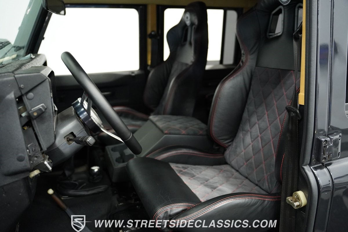 Land-Rover-Santana-1989-SUV-37