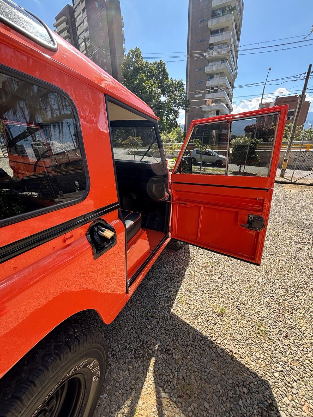 Land-Rover-Serie-III-1982-SUV-17