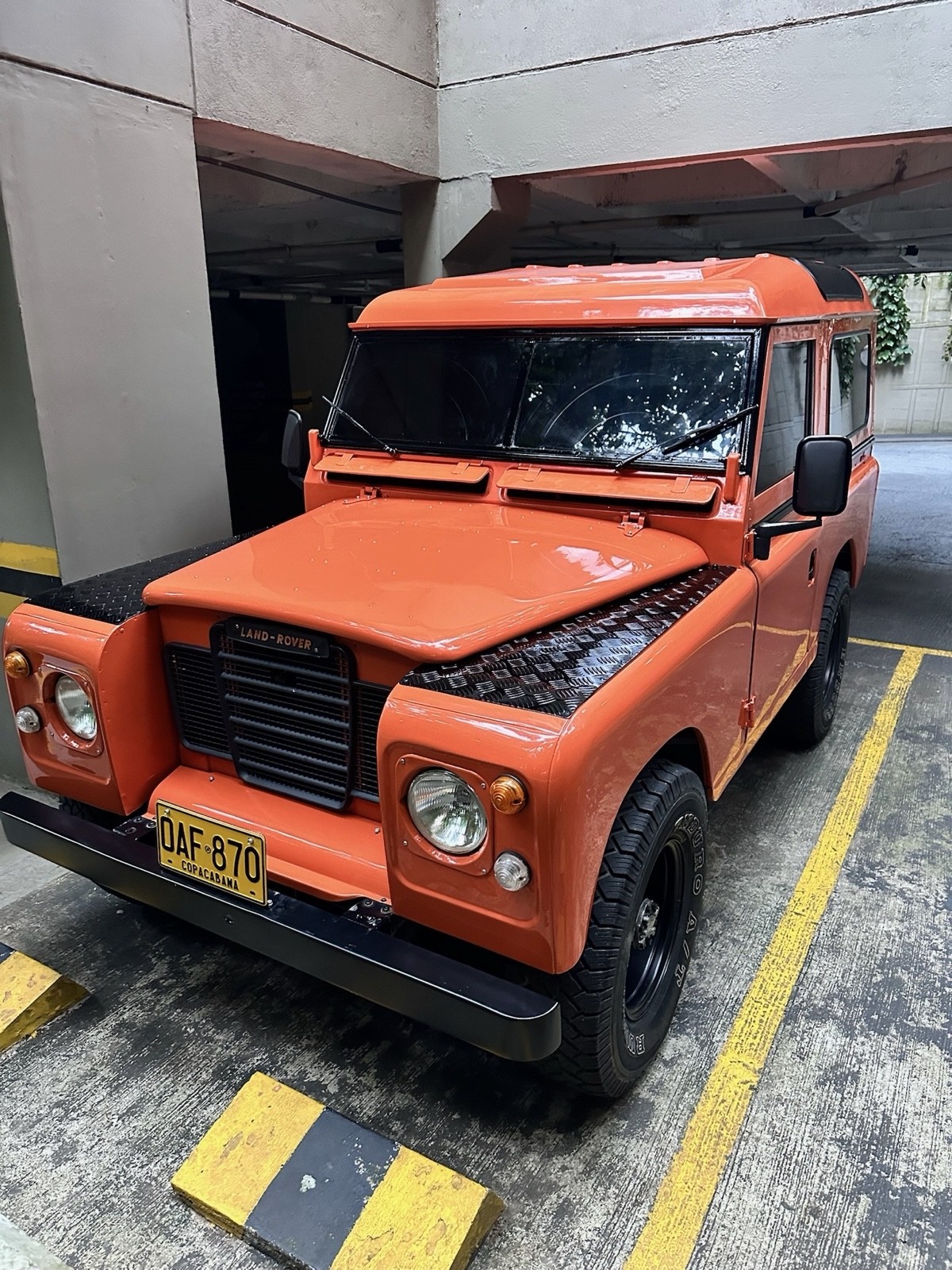Land-Rover-Serie-III-1982-SUV-2
