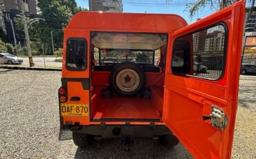 Land-Rover-Serie-III-1982-SUV-23