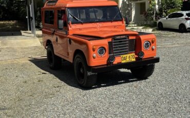 Land-Rover-Serie-III-1982-SUV-24