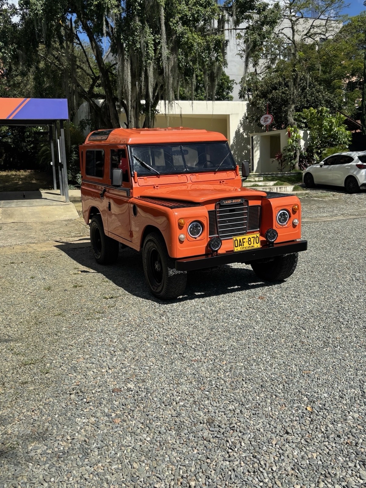 Land-Rover-Serie-III-1982-SUV-24