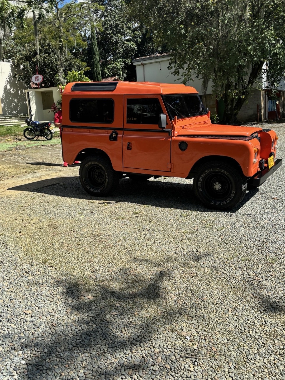 Land-Rover-Serie-III-1982-SUV-25