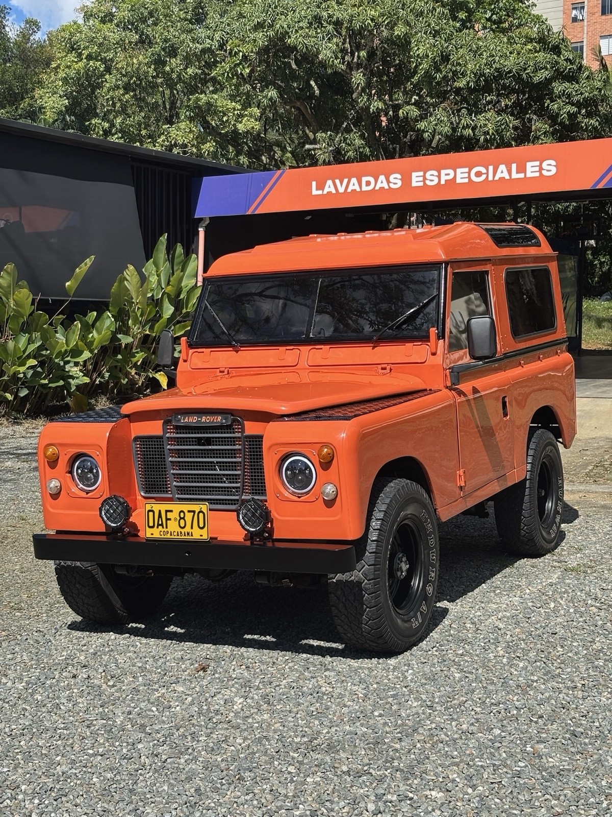 Land-Rover-Serie-III-1982-SUV-32