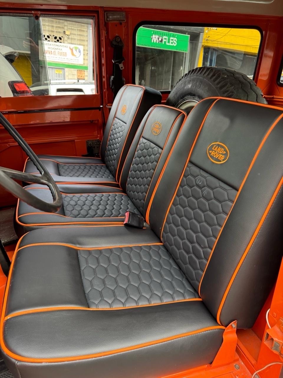 Land-Rover-Serie-III-1982-SUV-35