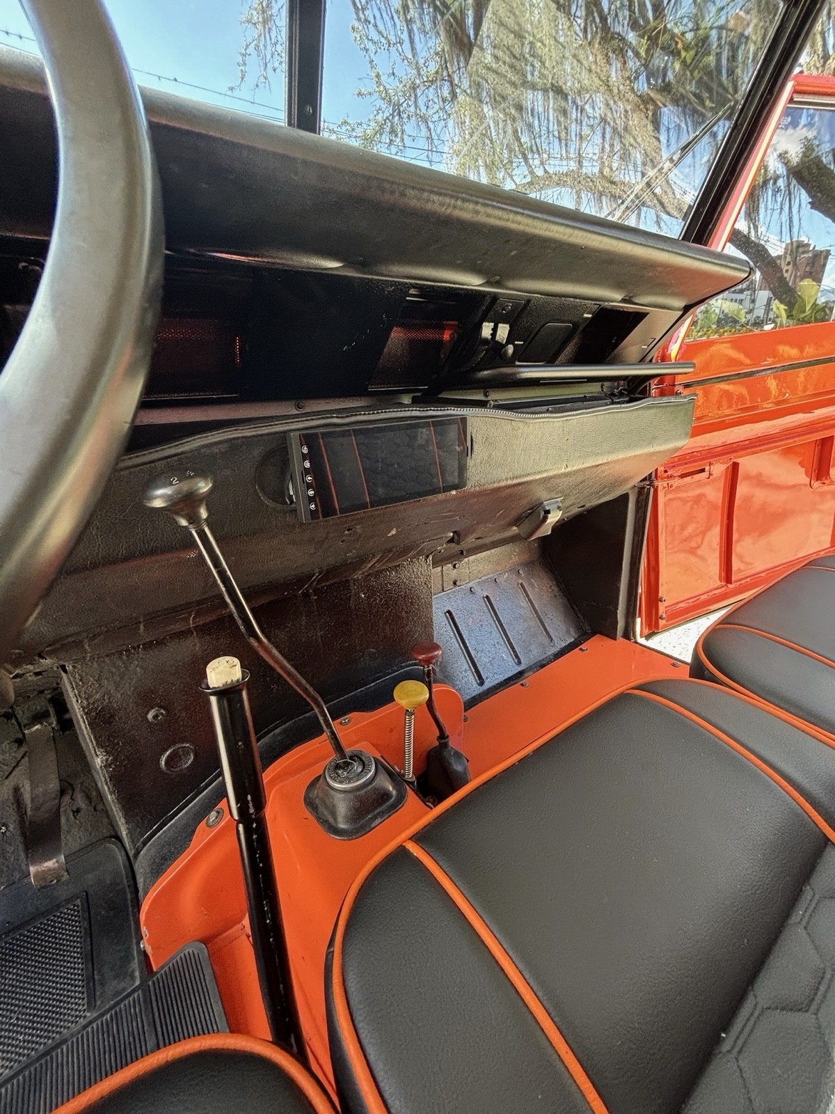 Land-Rover-Serie-III-1982-SUV-38