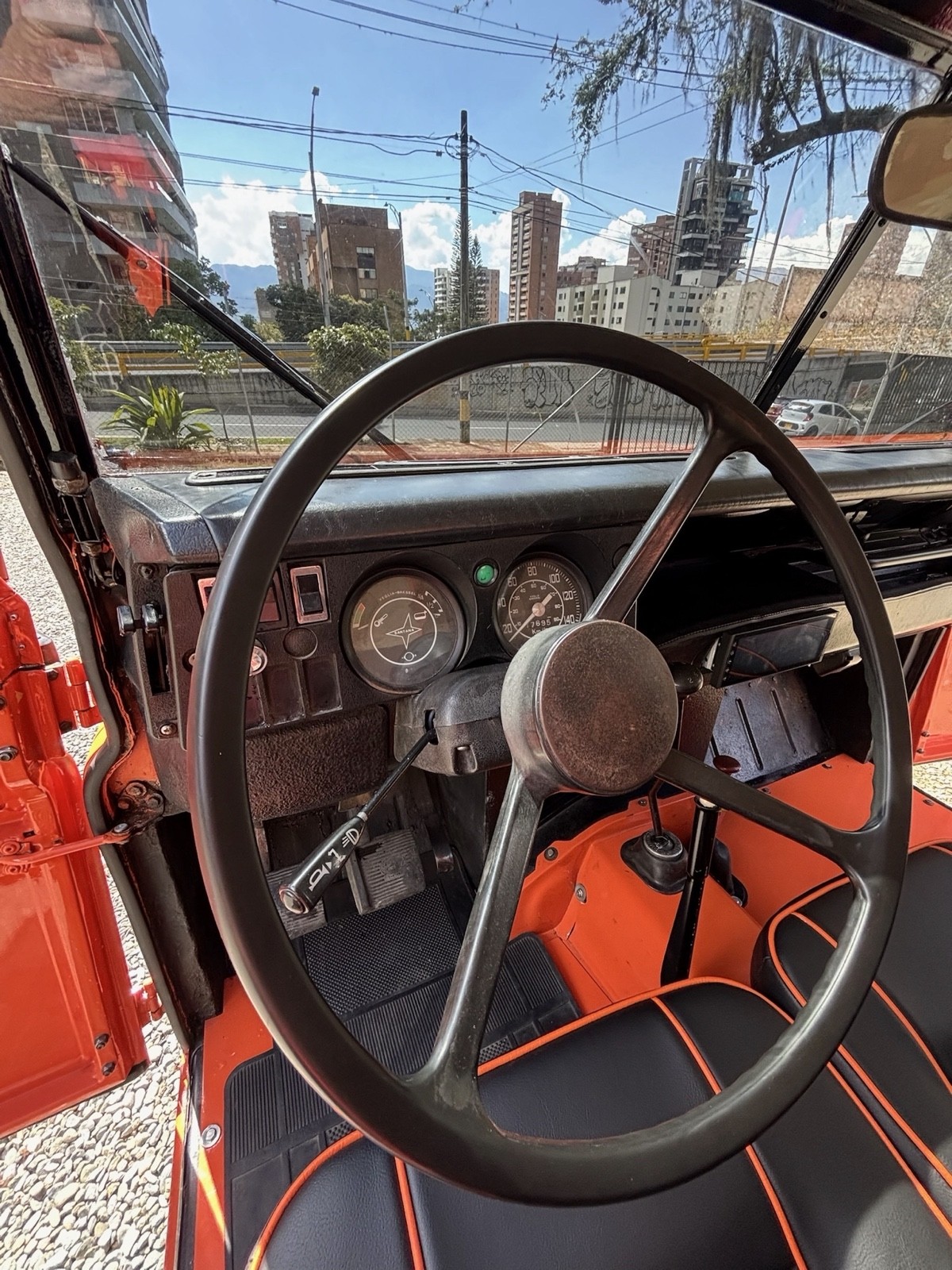 Land-Rover-Serie-III-1982-SUV-39