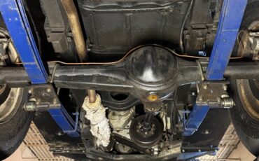 Land-Rover-Series-IIA-88-1971-SUV-31