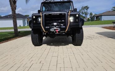 Land-rover-Defender-110-1988-grey-and-black-black-1