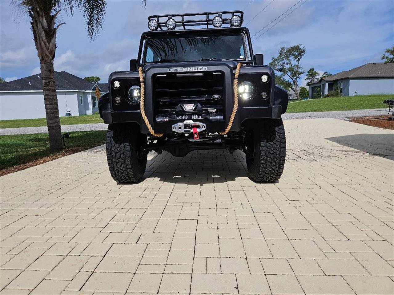Land-rover-Defender-110-1988-grey-and-black-black-1