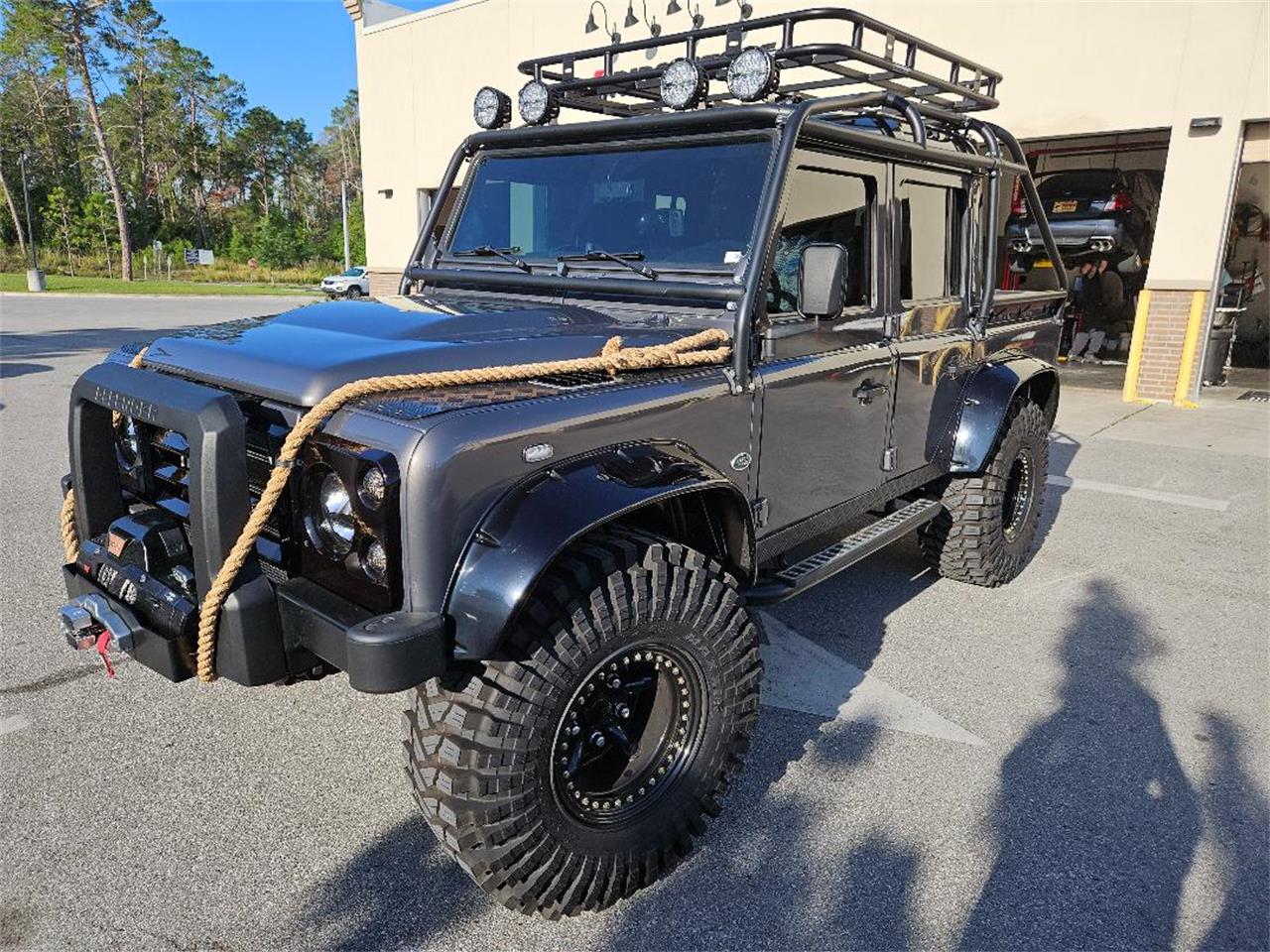Land-rover-Defender-110-1988-grey-and-black-black