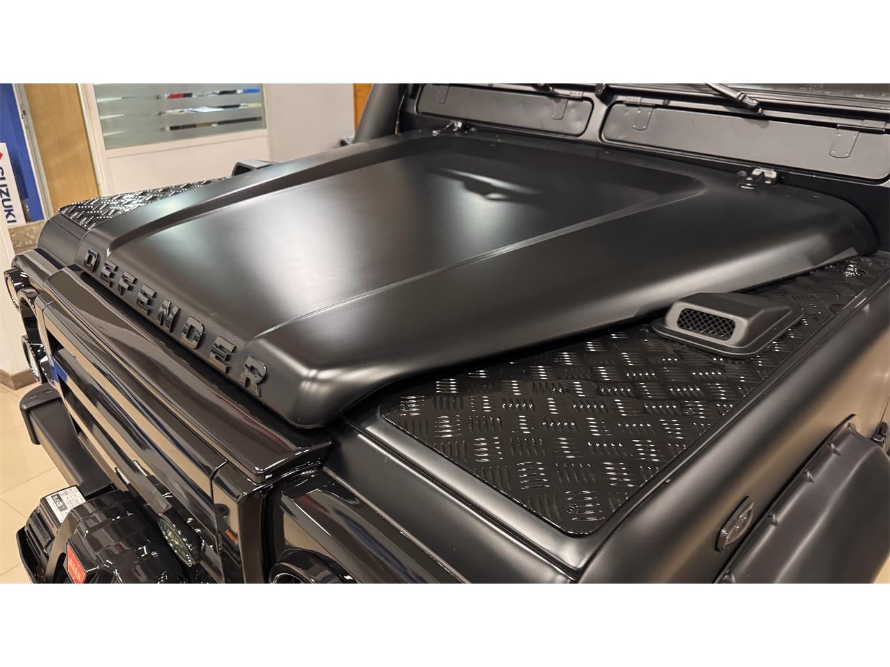 Land-rover-Defender-110-1994-BLACK-BLACK-17