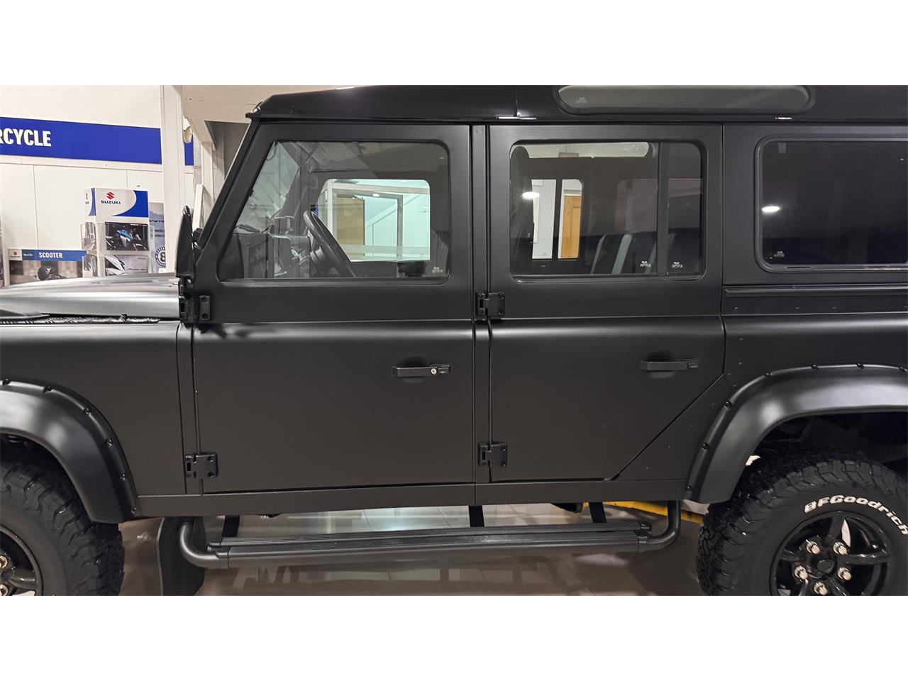 Land-rover-Defender-110-1994-BLACK-BLACK-21
