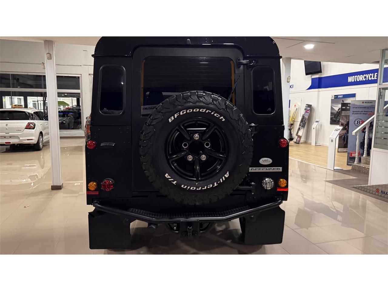 Land-rover-Defender-110-1994-BLACK-BLACK-24