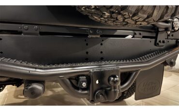 Land-rover-Defender-110-1994-BLACK-BLACK-27