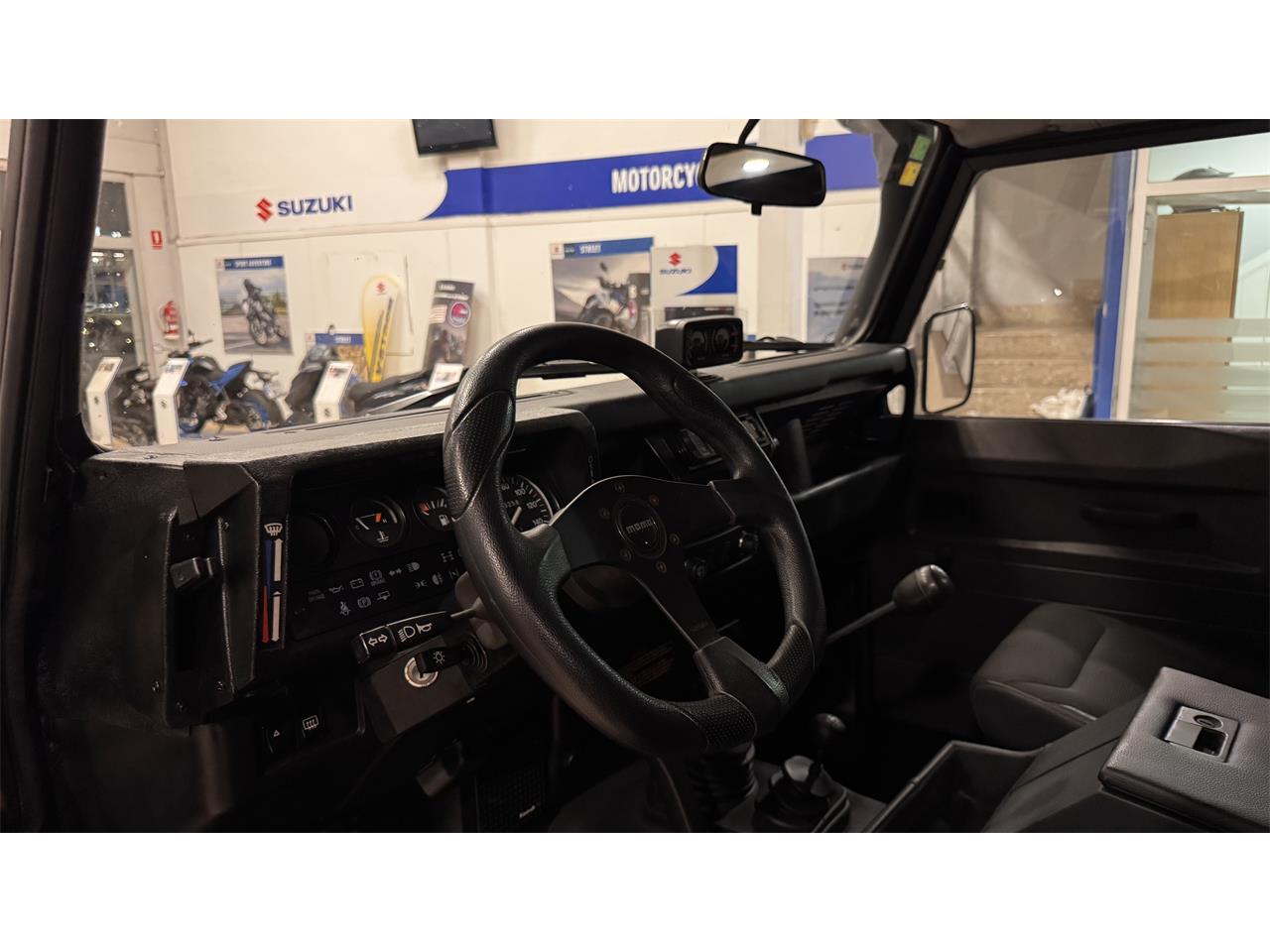 Land-rover-Defender-110-1994-BLACK-BLACK-36