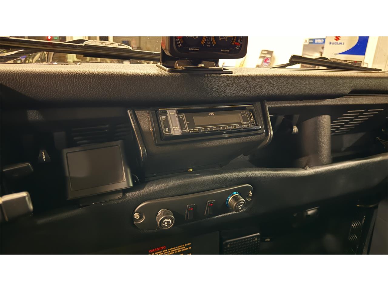 Land-rover-Defender-110-1994-BLACK-BLACK-41
