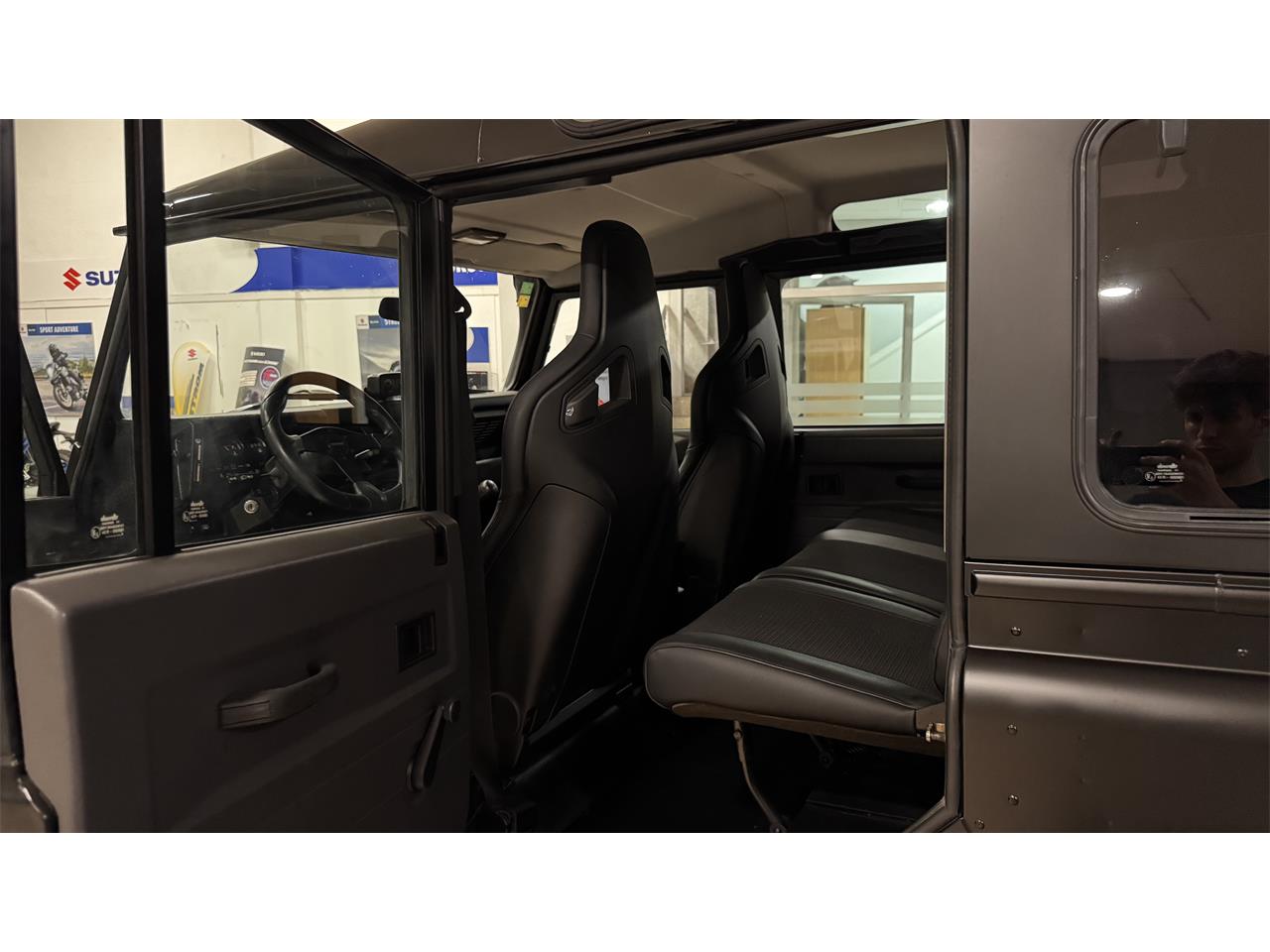 Land-rover-Defender-110-1994-BLACK-BLACK-42