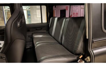 Land-rover-Defender-110-1994-BLACK-BLACK-44