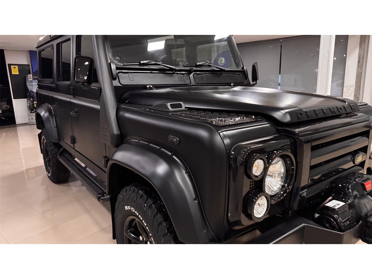 Land-rover-Defender-110-1994-BLACK-BLACK-50