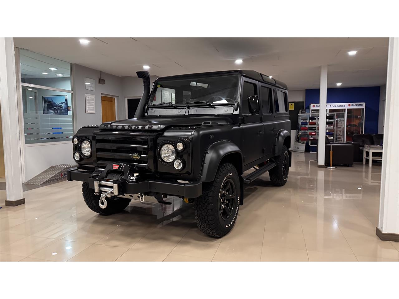 Land-rover-Defender-110-1994-BLACK-BLACK-53