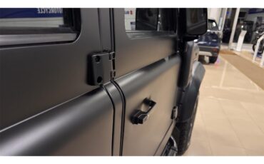 Land-rover-Defender-110-1994-BLACK-BLACK-6