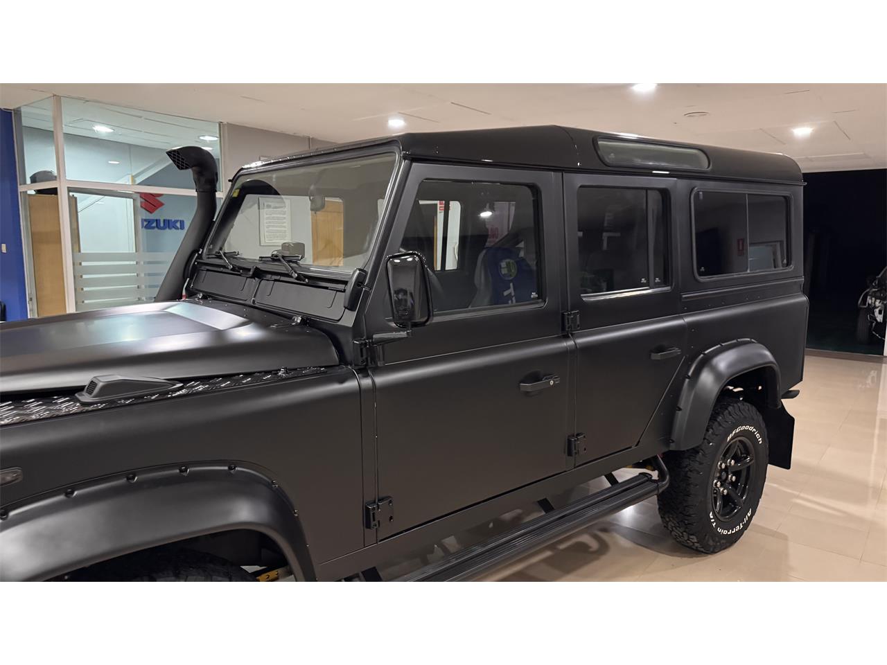 Land-rover-Defender-110-1994-BLACK-BLACK-62