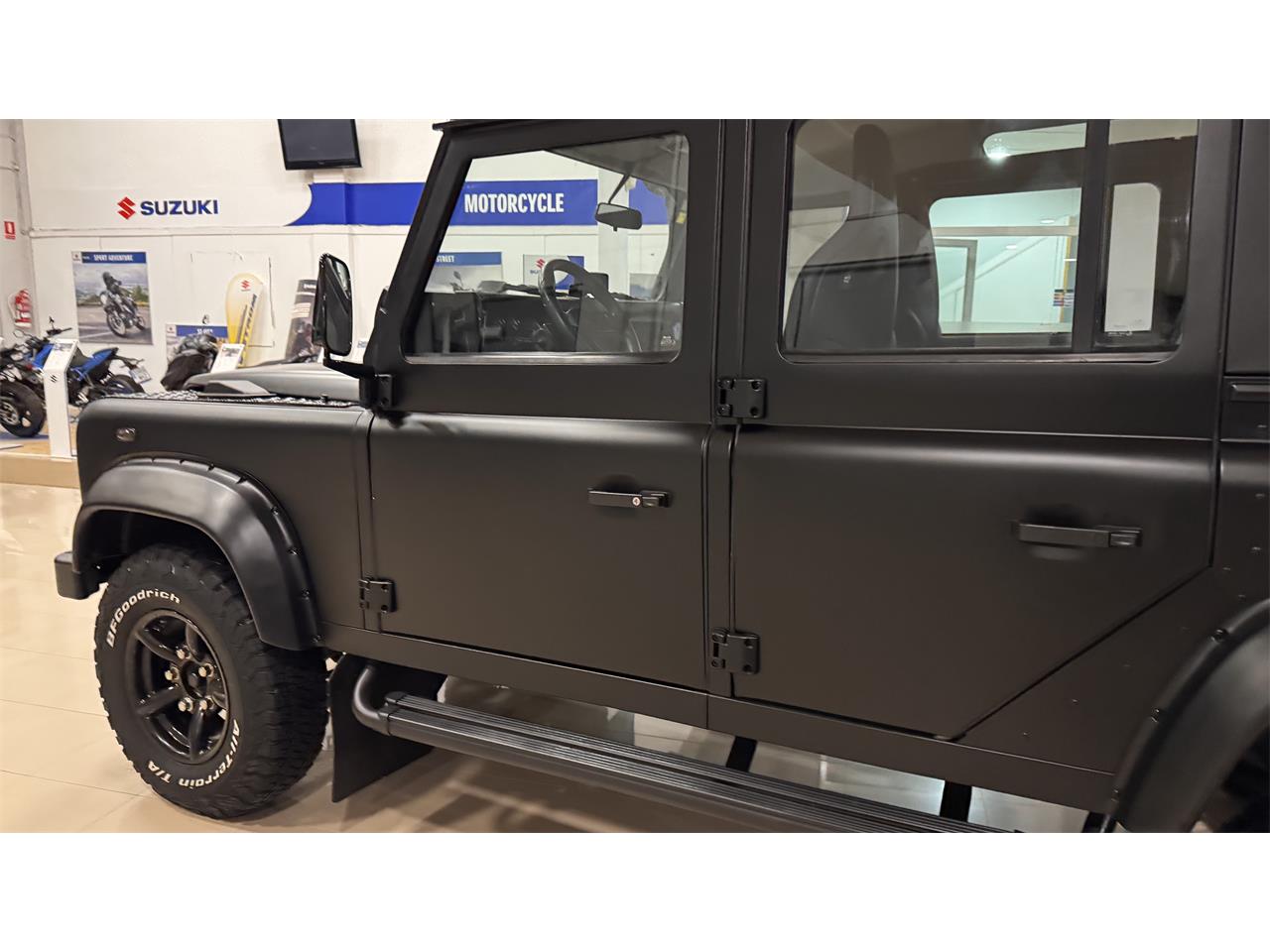 Land-rover-Defender-110-1994-BLACK-BLACK-63