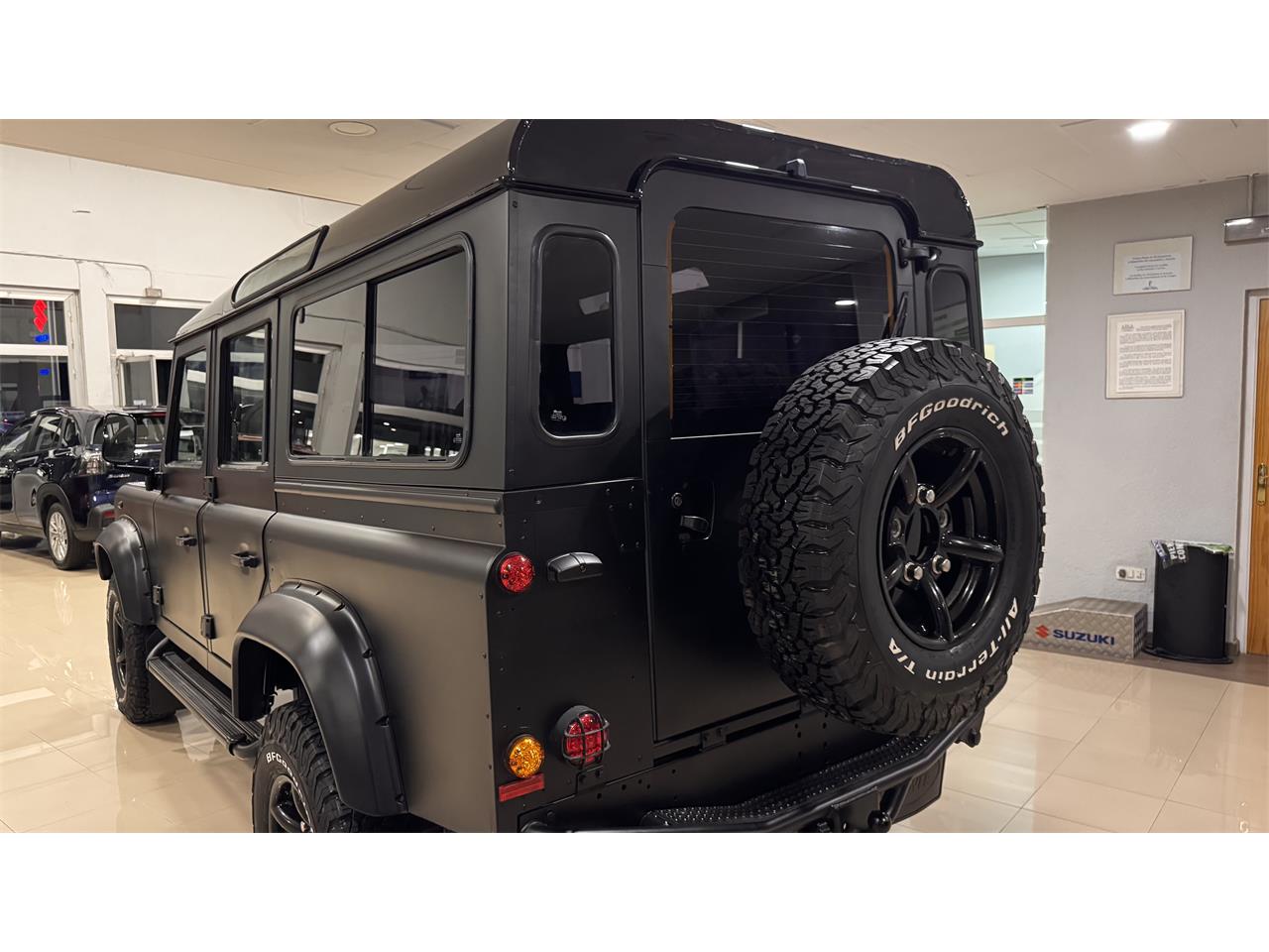 Land-rover-Defender-110-1994-BLACK-BLACK-67