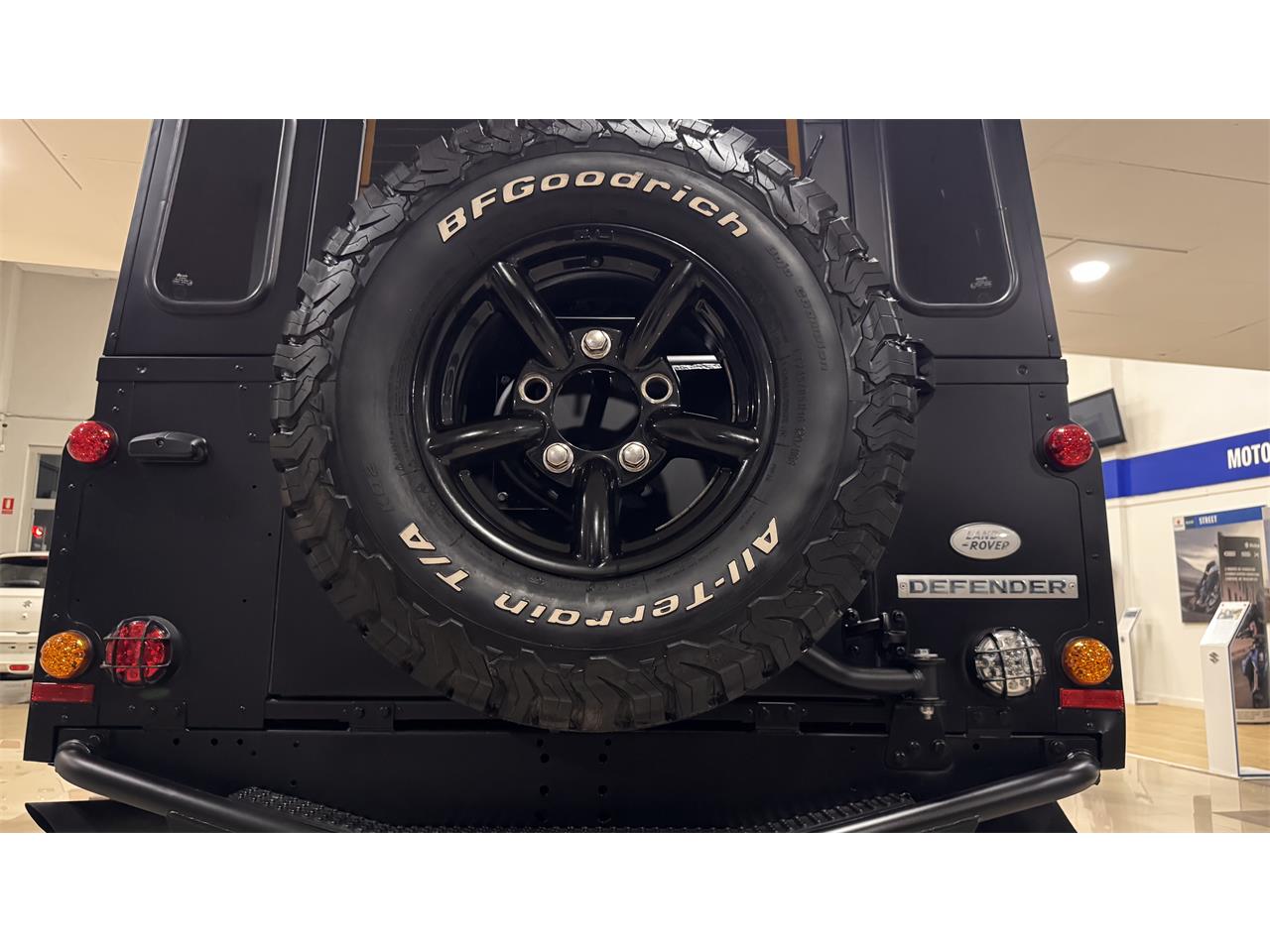 Land-rover-Defender-110-1994-BLACK-BLACK-69