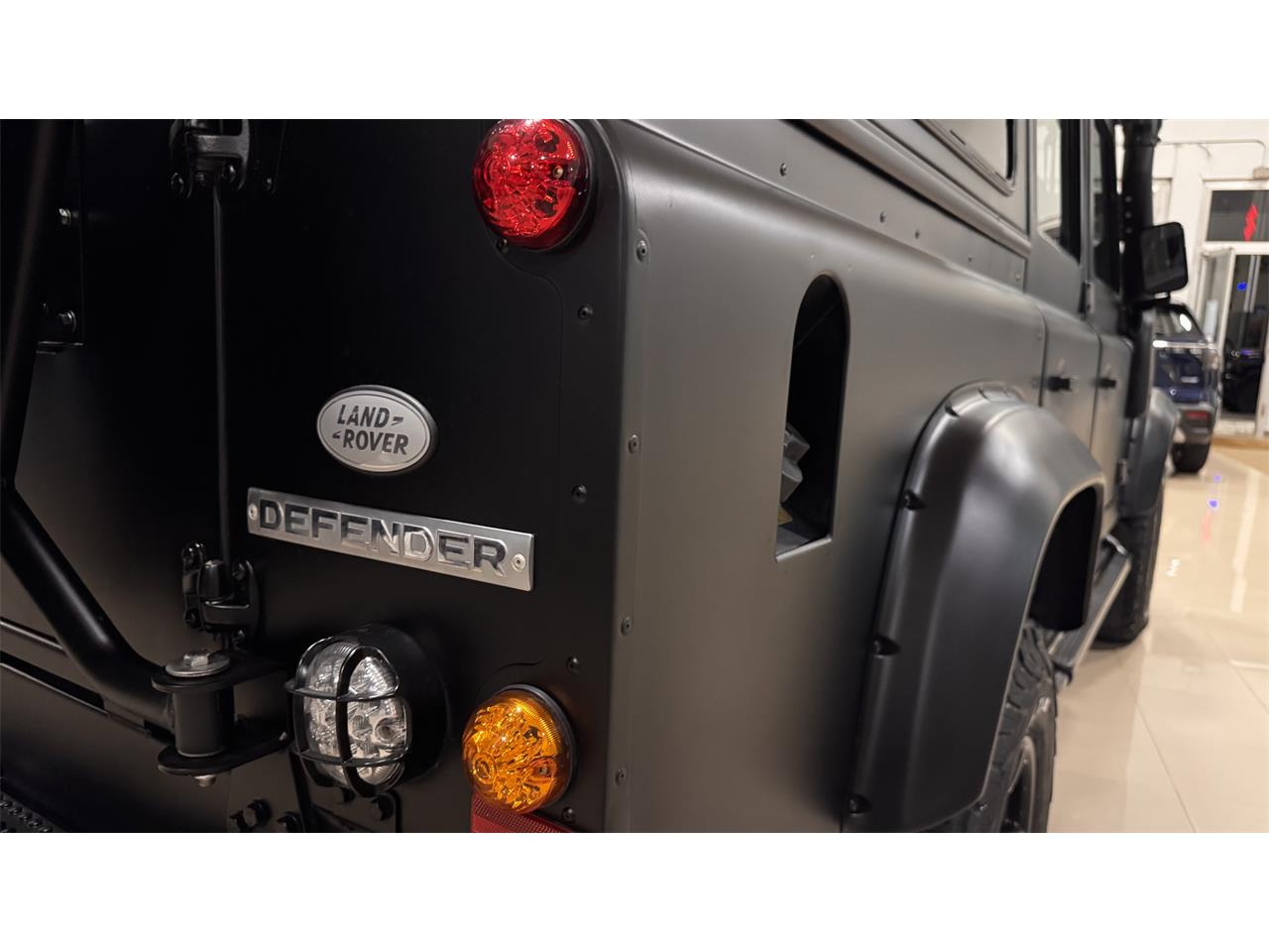 Land-rover-Defender-110-1994-BLACK-BLACK-73