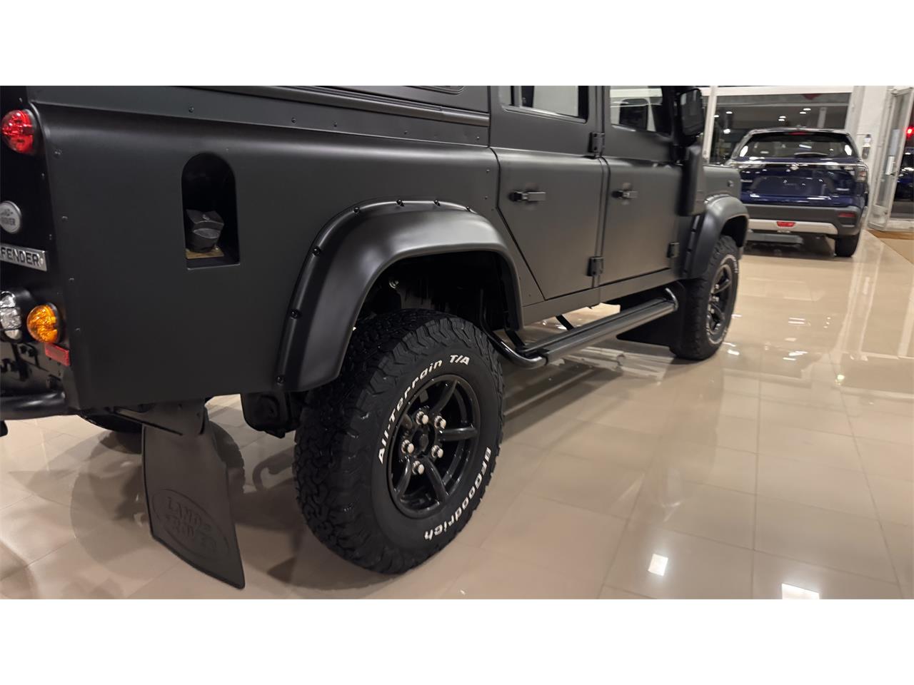 Land-rover-Defender-110-1994-BLACK-BLACK-74