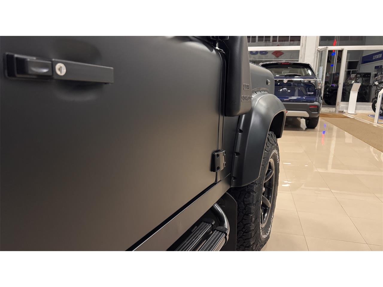Land-rover-Defender-110-1994-BLACK-BLACK-8