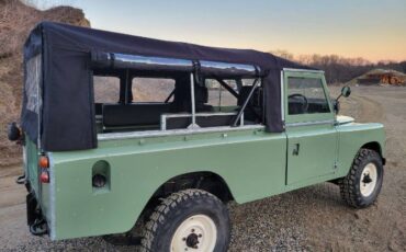 Land-rover-Defender-1966-Green-13