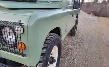 Land-rover-Defender-1966-Green-15