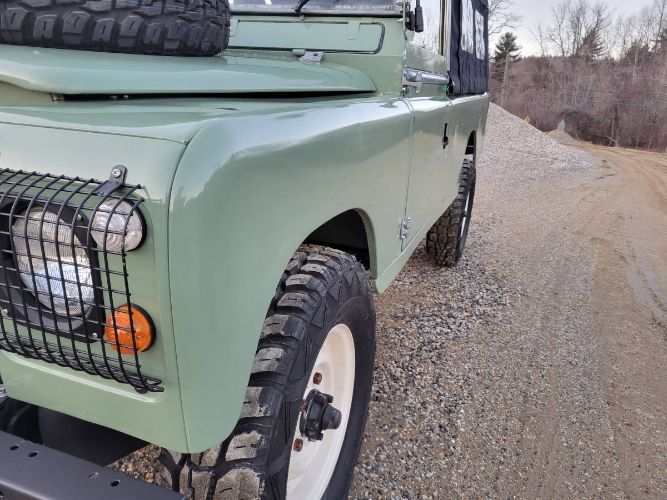 Land-rover-Defender-1966-Green-15