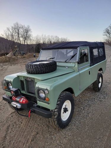 Land-rover-Defender-1966-Green-8