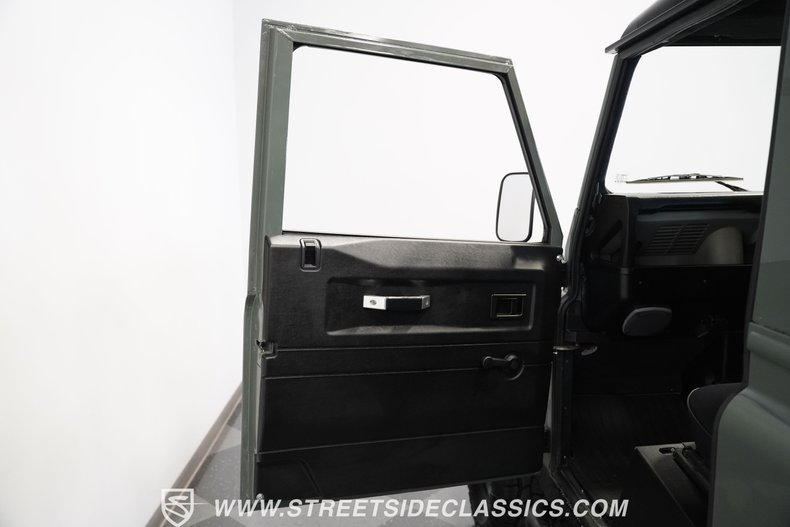 Land-rover-Defender-1991-Keswick-Green-Black-25