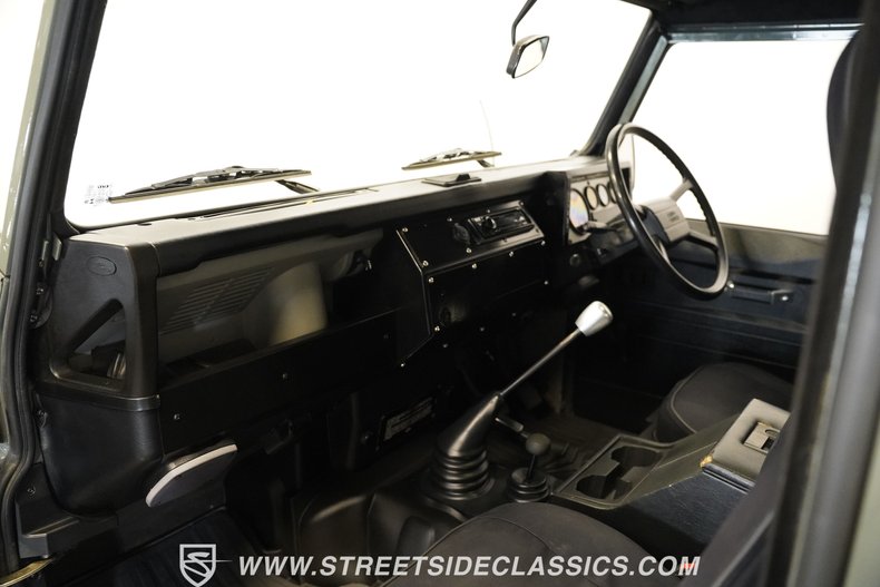 Land-rover-Defender-1991-Keswick-Green-Black-27