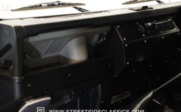 Land-rover-Defender-1991-Keswick-Green-Black-28