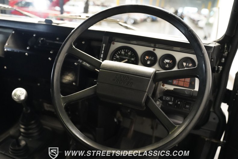 Land-rover-Defender-1991-Keswick-Green-Black-31