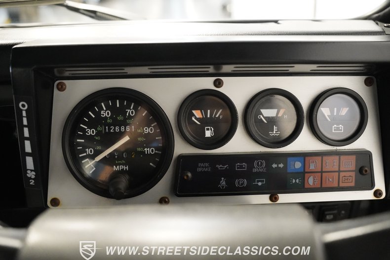 Land-rover-Defender-1991-Keswick-Green-Black-32