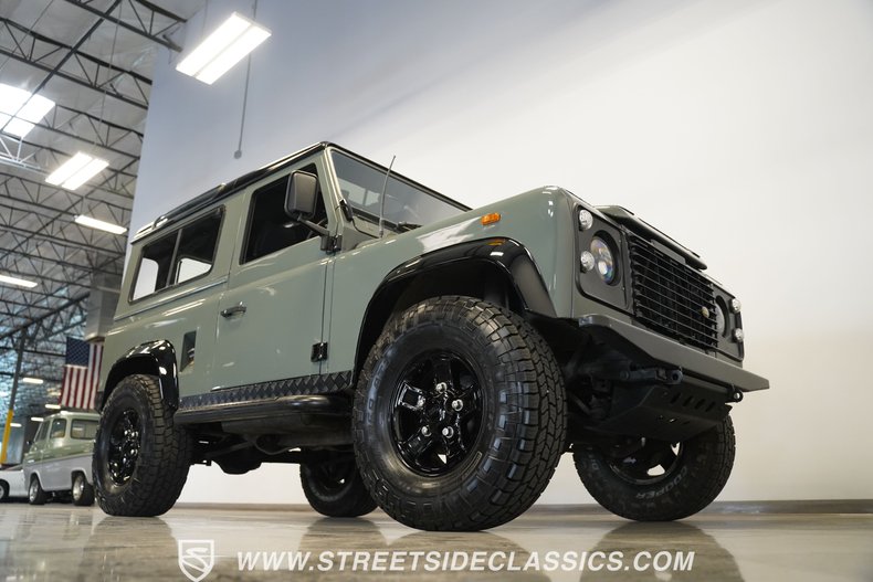 Land-rover-Defender-1991-Keswick-Green-Black-38